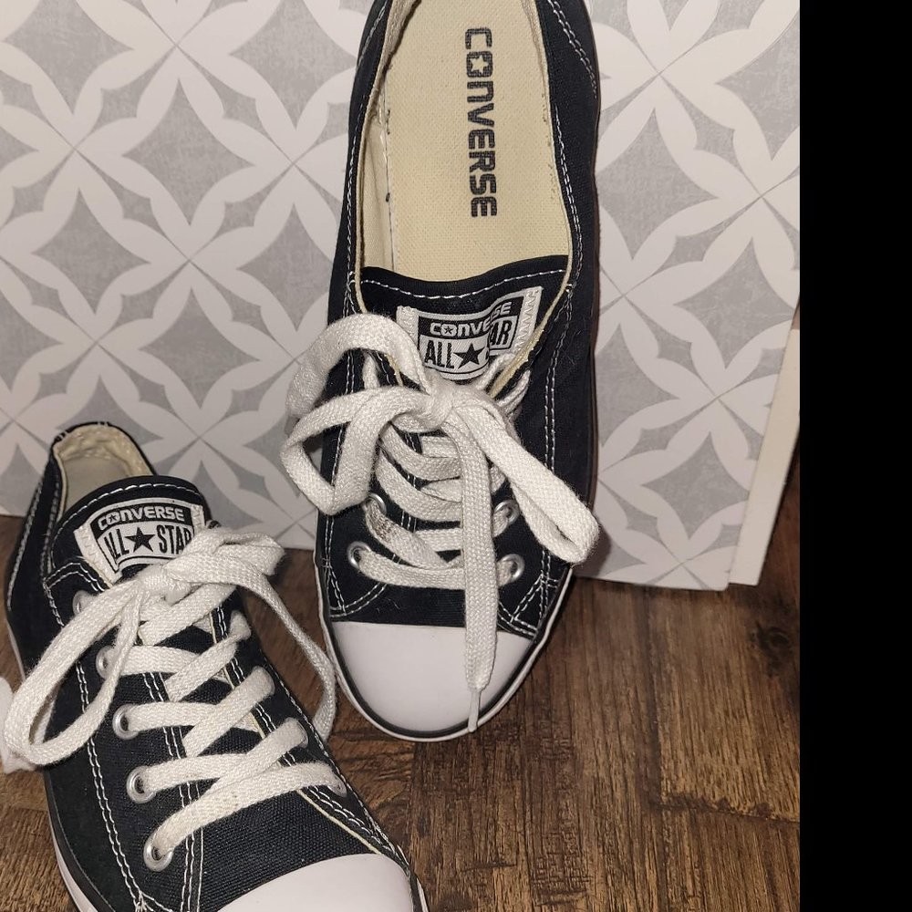 Converse Women's Dainty Shoes - Size 7